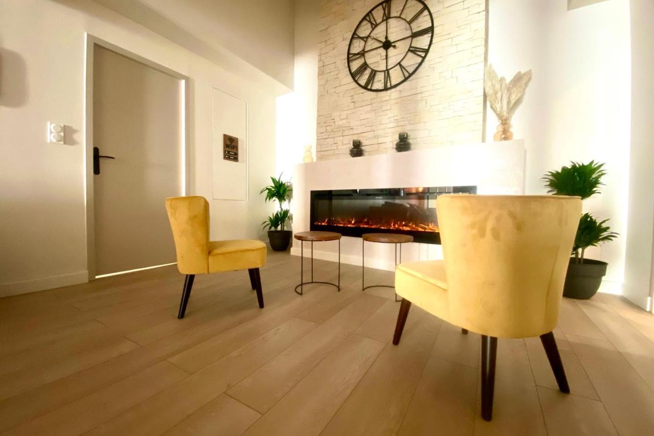 Appartement Le Loft - P4 Avec Bain Jacuzzi Et Sauna Parking